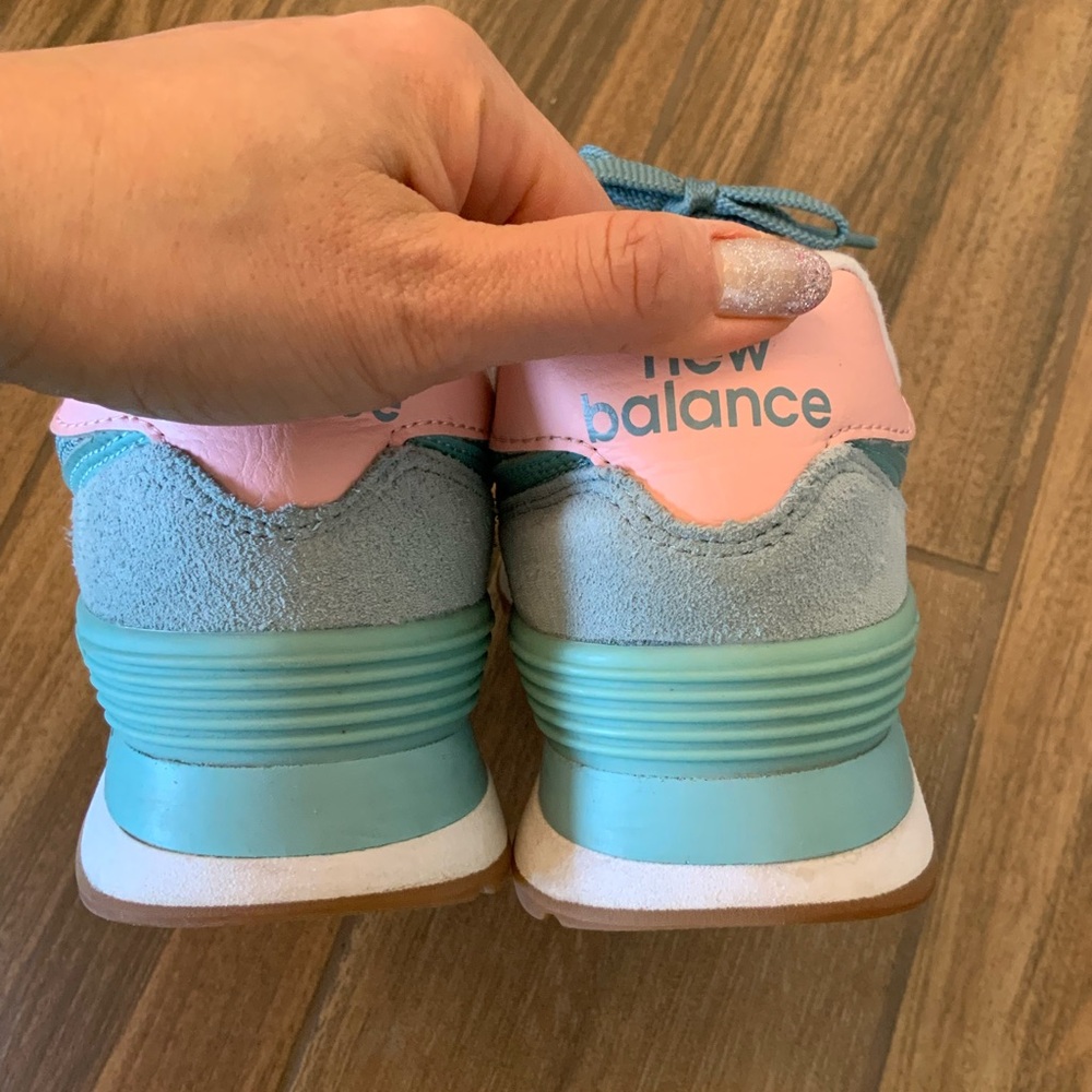 New Balance 574 Sneakers in Blue and Pink - Picture 8 of 8